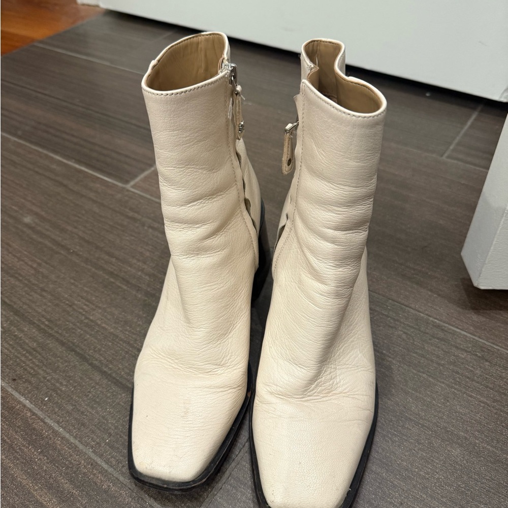 Sam Edelman Winnie Bootie - Picture 5 of 8